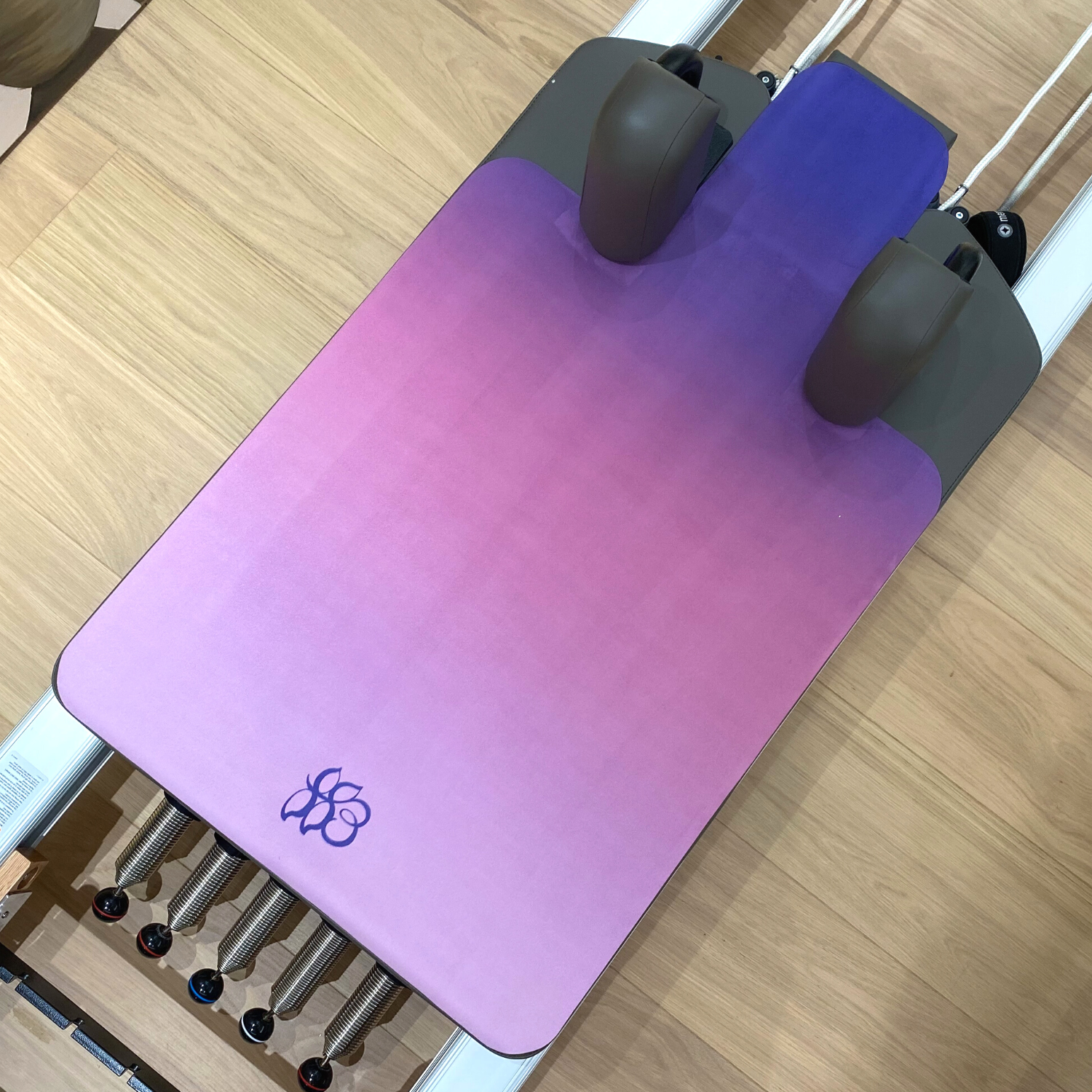 HavoBody Pilates Reformer Mat Towel - Reformer Cover Protector with Sweat  Absorbing Grip, Pilates Equipment Accessories for Home and Class - Soft,  Non-Slip, Hygienic, Quick Dry (Pride & Pastel), Sports & Outdoors 
